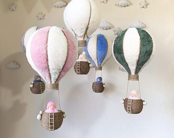 Plush Hot Air Balloon Nursery Mobile: Baby Room Decor