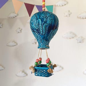 Dekoracja balonem na ogrzane powietrze | Ceramiczny balon | Wiszący mobilny dom | Dekoracja pokoju dziecięcego | Prezent dla dziecka | Podróżny balon | Sztuka ceramiczna