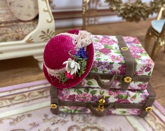 NEW***Dollhouse Miniature Hats. Miniature hat shop lady accessories. 1:12 Dollhouse Mannequins, Hat Boxes, Suitcases, Ladies Accessories.