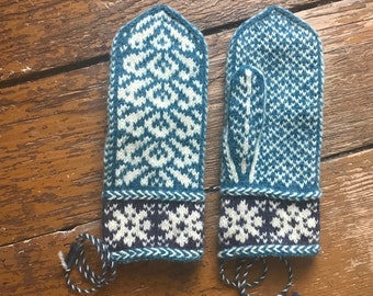 Women's Handknit 100% Wool Mittens size Med Lg, Hand Knit Scandanavian Mitts for Hiking Snowshoe Sledding Turquoise Cram Purple Made in USA