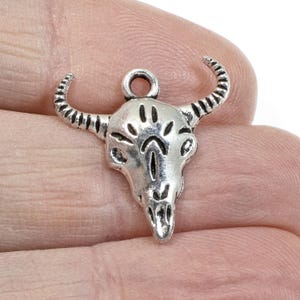 Cow Skull Charms, 15-Pack Western Longhorn Silver Pendants, Bull Head Southwestern Jewelry