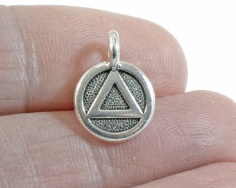 10Pcs Alcoholics Anonymous AA Pendants Jewelry Triangle In Circle Charm 