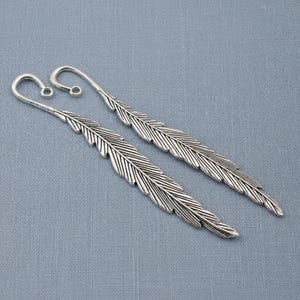 Silver feather bookmarks with engraved details and curved hooks; zinc alloy metal, DIY bookmark kit 5-pack.