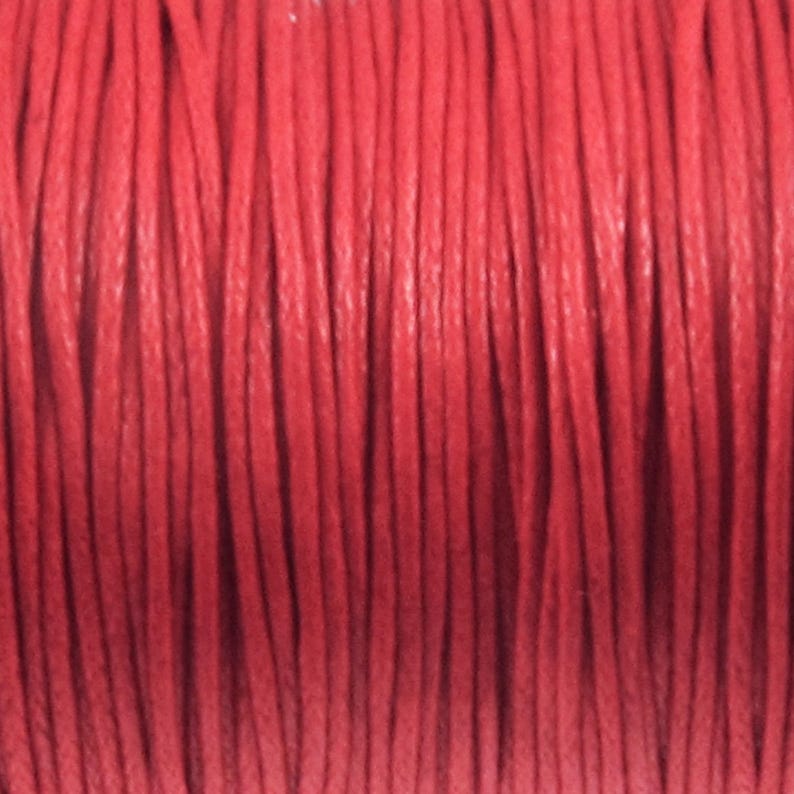 Vibrant Red 1mm Waxed Cotton Cord - 70 Meters - Versatile String for Jewelry Making, Binding, and Beading Bild 1