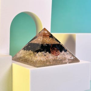 Meditation Pyramid With Copper. Decorations Pyramid. Clear Quartz Pyramid. Black Tourmaline Pyramid. Carnelian Pyramid.  Geods Pyramids.