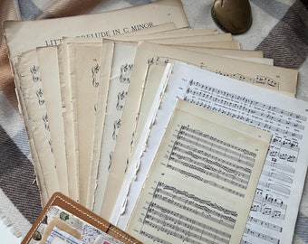 Papier à musique vintage éphémère : 25 feuilles anciennes pour journaux indésirables