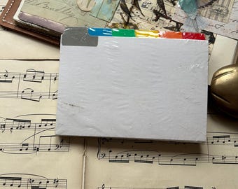 Cartes guides vintage Intercalaires numérotés, onglets du journal indésirable. Éphémères