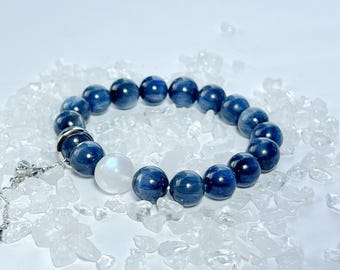 Kyanite Bracelet,Crystal Bracelet 9mm,Birthstone and Astrology gift,Crystal Bracelet