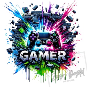 Peut inclure: Une œuvre d'art numérique vibrante représentant une manette de jeu noire avec des boutons colorés. Le mot "GAMER" est affiché en lettres argentées en gras. Le design comprend un mur de briques et des éclaboussures de bleu, rose, vert et violet.