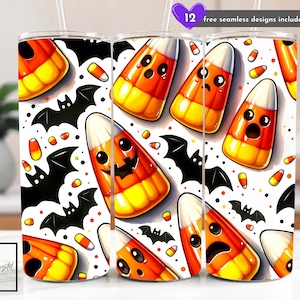 Puede incluir: Vaso con temática de Halloween con un patrón repetido de caramelos de maíz con diferentes caras, murciélagos negros y trozos de caramelos de maíz sobre un fondo blanco. El vaso incluye el texto "12 free seamless designs included".