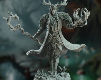 Forest Fey King Mini | Horned Sylvan Archfey in Leaf-Clad Robes | By DM Stash
