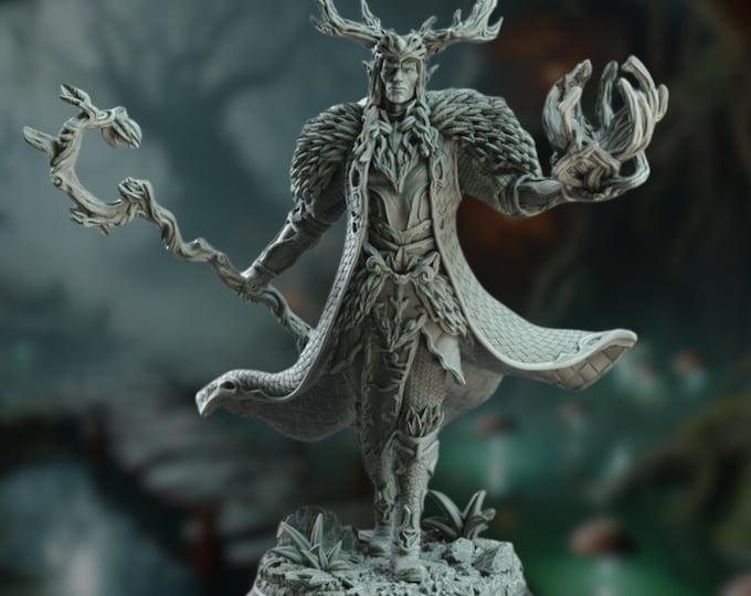 Forest Fey King Mini | Horned Sylvan Archfey in Leaf-Clad Robes | By DM Stash