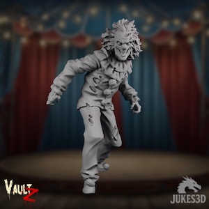 Puede incluir: Figura impresa en 3D de un payaso amenazante con una sonrisa siniestra. La figura está vestida con un atuendo deshilachado con botones y un cuello con volantes. El pelo del payaso es salvaje y desaliñado, y la figura está posada en una postura dinámica.