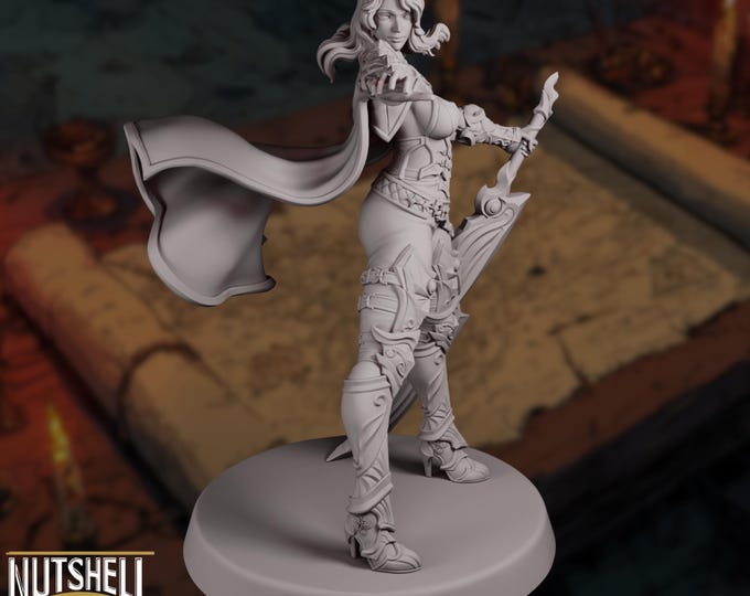 Female Warlord Commander Mini | Busty Female Knight with Greatsword | Display Model in SFW & NSFW Versions | By Nutshell Atelier