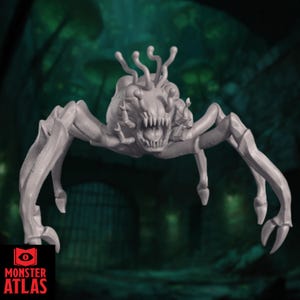 Puede incluir: Una criatura monstruosa de color gris claro con un cuerpo de araña y una cara amenazante. La criatura tiene dientes afilados, múltiples ojos y extremidades con garras. El logotipo de Monster Atlas está en la esquina inferior izquierda.