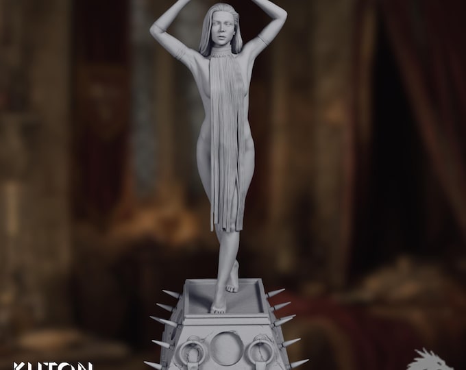 Sensual Queen Figurine SFW/ NSFW Options | Seductive Crowned Model | By Kuton