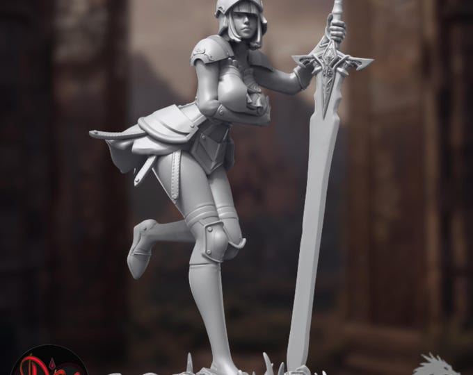 Female Paladin Mini | Armored Knight Miniature | Two-Handed Sword Champion | By Dungeons and Maidens