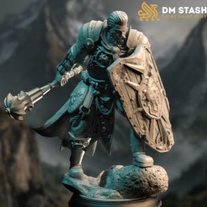 Heavy Armored Paladin Miniature | Devotion Paladin Warrior Mini | By DM Stash