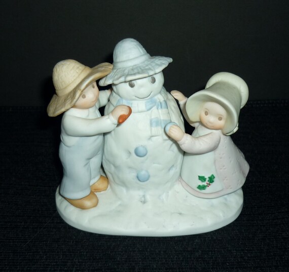 Homco Circle Of Friends Snow Play Figurine Vintage 1991 Home Interiors Snowman Children Kids Little Farmer Boy And Girl Porcelain Bisque