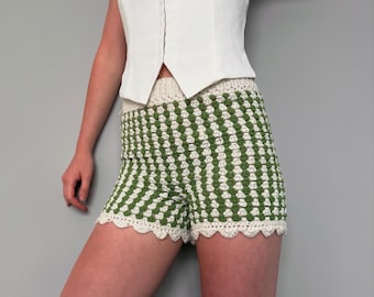 Patrón de shorts de ganchillo con borde festoneado: ropa de estar por casa de verano estilo boho ajustable (descarga en PDF)