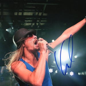 Signed Kid Rock 8 x 10 Photo Nice