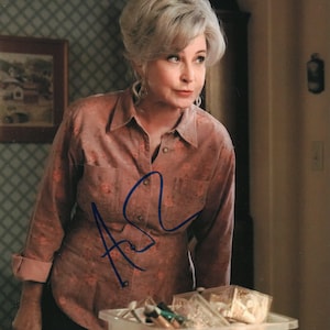 Signed Annie Potts 8 x 10 Photo Very Nice