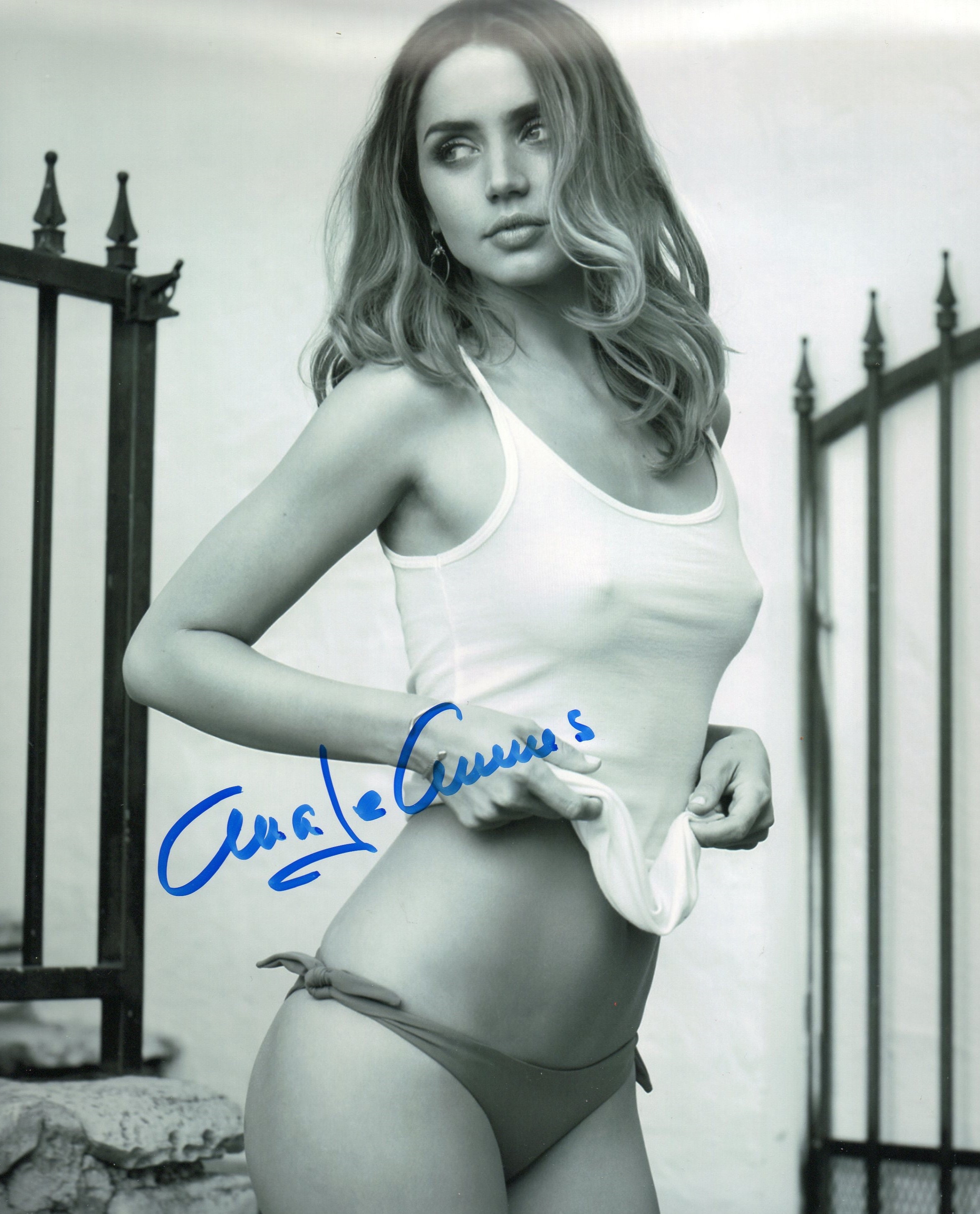 Signed Ana De Armas 8 X 10 Photo Super Sexy