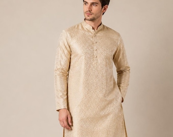 Seidenkurta für Herren: Gold-Creme-Jacquard – Ethno-Webmuster