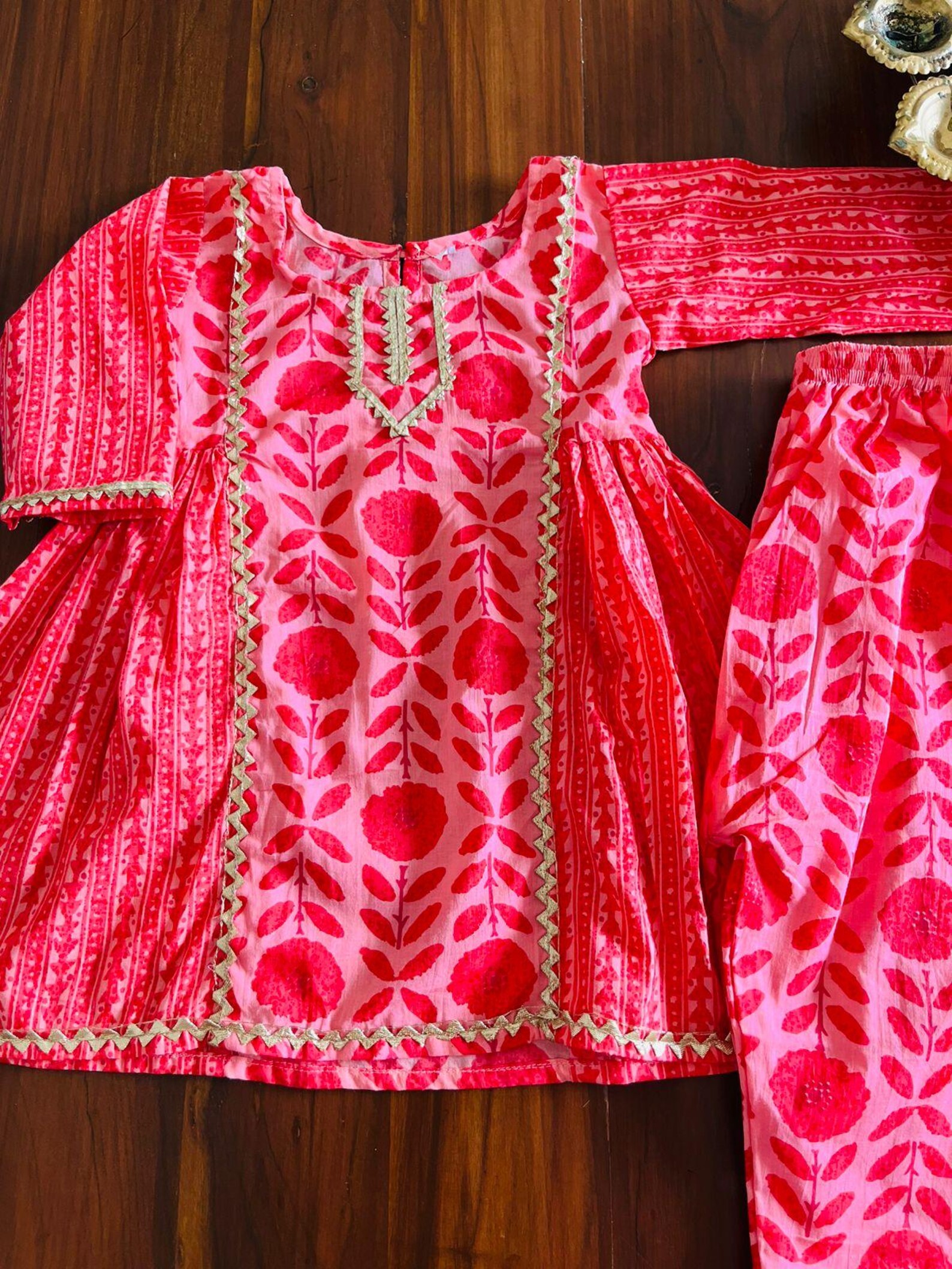 Girls Ethnic Motifs Printed Regular Pure Cotton Kurti With Sharara