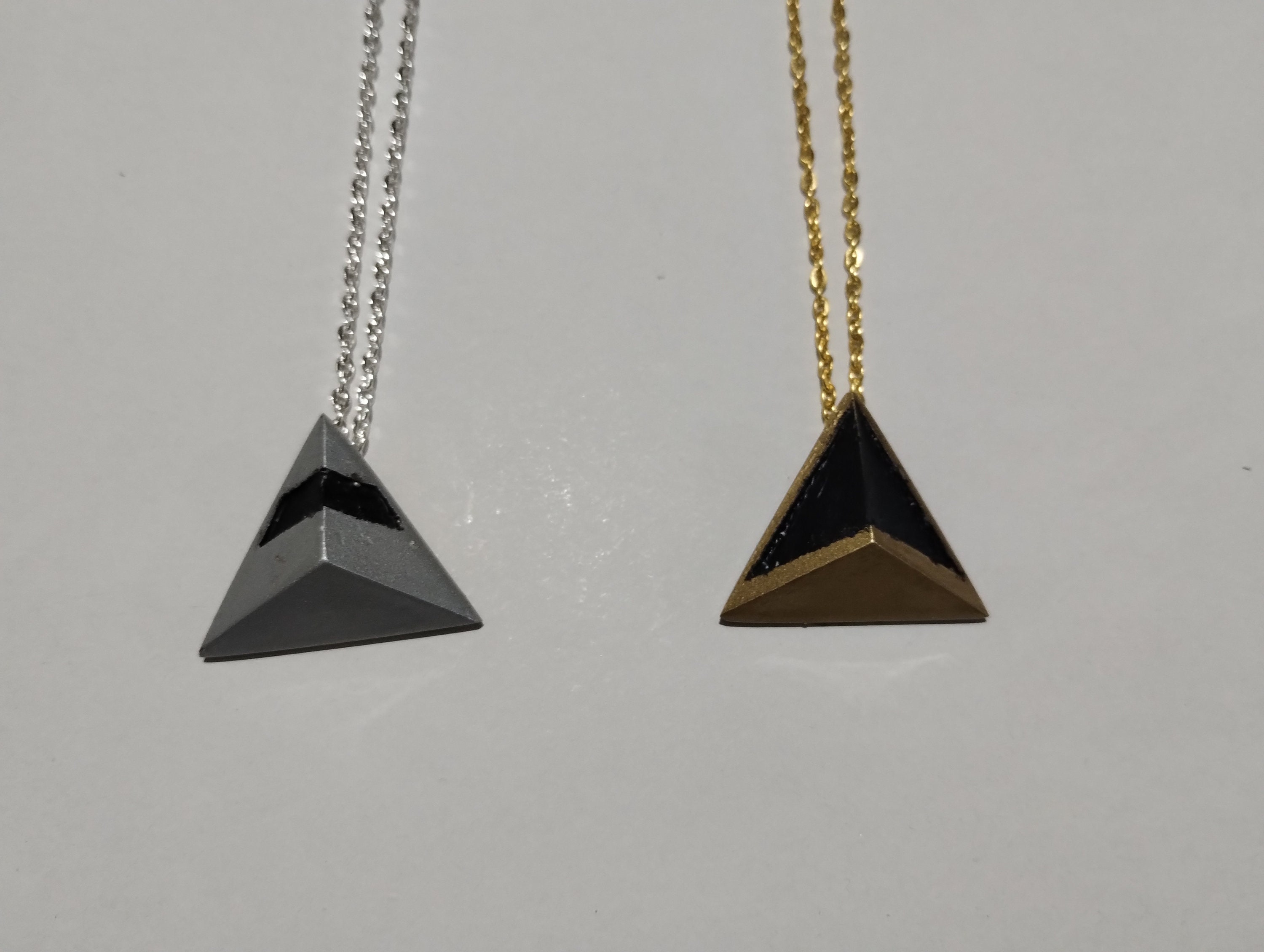 Kit 2 Pyramid Necklace Daft Punk Guy Manuel Thomas Bangalter Kit 2 Pyramid Necklace Daft Punk Guy Manuel Thomas Bangalter