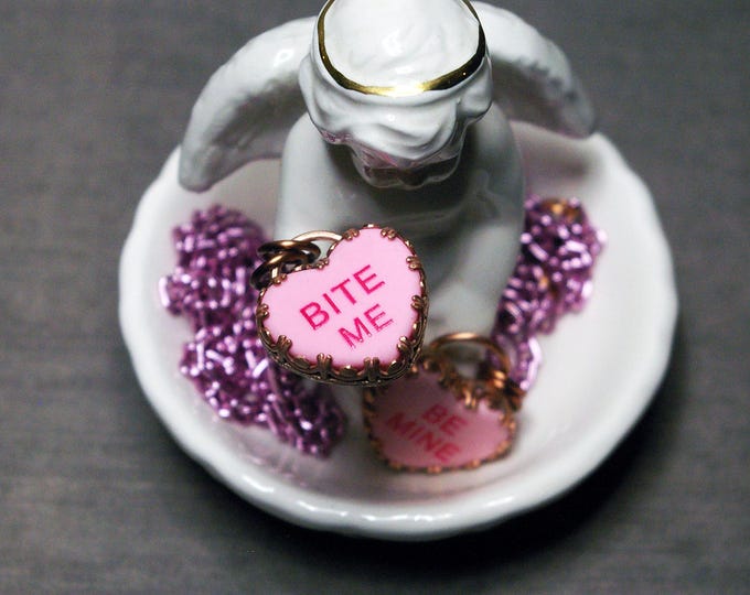 Retro Candy Heart Necklace, Nostalgic Jewelry, 80s and 90s, Pink Aluminum Chain