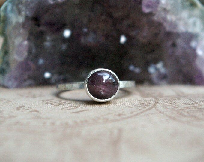 Star Ruby Ring, Sterling Silver, Solitaire Setting, Hammered Band, Size 7 3/4