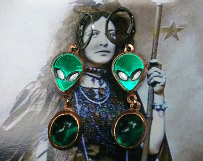 Alien Earrings, Weirdcore Urban Witch, Retro 90s Vibes
