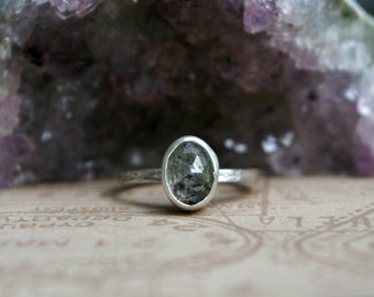 Herkimer Diamond Ring, Sterling Silver, Rose Cut Stone, Hammered Band