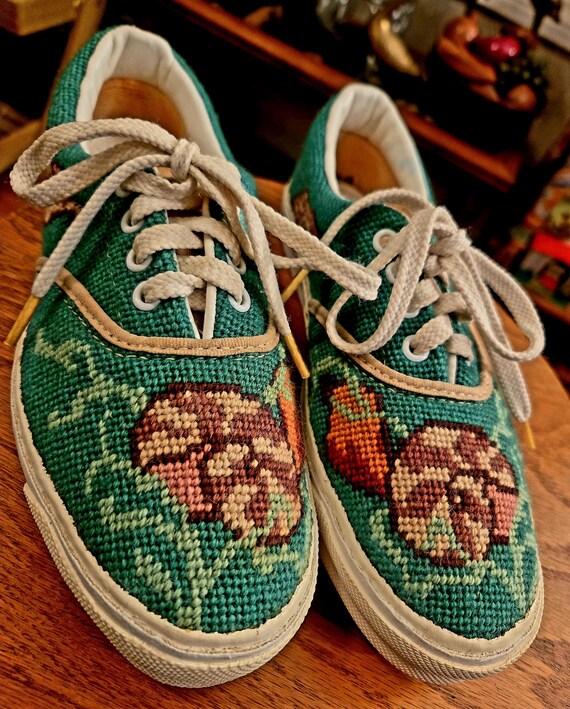 Rare Collectible Van Doren Vans Lace-up Needlepoint Floral 