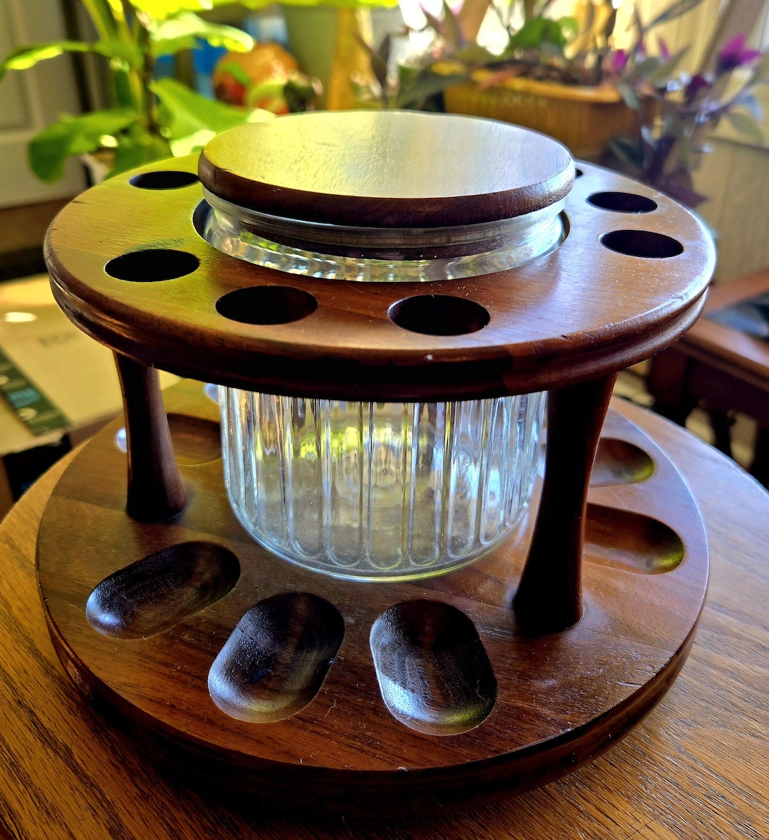 Deco Decatur Industries Walnut Rotating Pipe Rack With Glass Tobacco ...