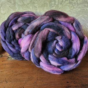 Fairy Gothmother 4 oz Merino nylon acrylic blend soft  24 micron Superwash Roving Top for spinning Yarn