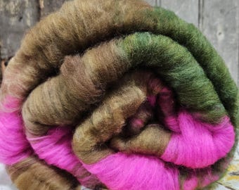 Pirate Queen ombre 2 oz Wool 19 Micron fine Merino Batt, hand dyed spinning fiber