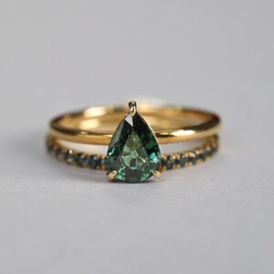 Teal Color Sapphire Stacking Ring Set, 18k Solid Gold Ring, Eternity Sapphire Ring, Women Ring,Simple Sapphire Ring,Stacking Ring Set