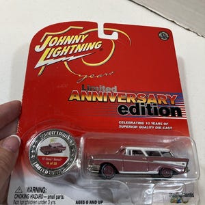 Johnny Lightning Limited Anniversary Edition &#39;57 Chevy Nomad Car #14 of 20