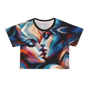 Art Deco Kiss Print Crop Tee Shirt, Retro Graphic Tee, Vintage Inspired Crop Top, Women&#39;s Boho T-Shirt, Short Sleeve Blouse