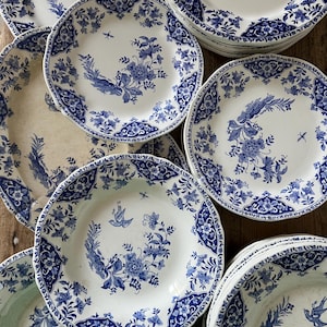 French Vintage Gien Earthenware Set &quot;Delft&quot; Blue Cameo, 40 pieces