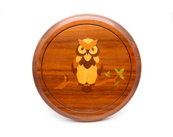 Vintage Handcrafted Owl Inlay Wood Wall Deco 7"