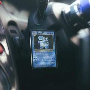 Deodorante per auto con carte collezionabili Blueberry Burst: accessorio per auto anime JDM