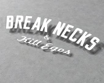 Break Necks & Kill Egos XL achterruitsticker. Japanse JDM-autosticker, JDM-sticker.
