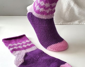 Socks Handknit Wool fit 9" foot