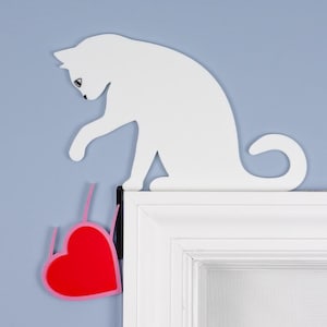Valentine&#39;s Day Cat Door Topper | Funny Cat Knocking Heart Decoration Off Door Corner | Over the Door Decor | Door Corner Decor
