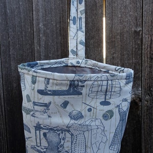 Dress Making Classy Vinyl-lined Car Trash Bag / Item # CL1085