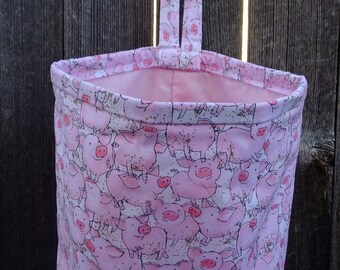 Pigs Vinyl-lined Classy Car Trash Bag / Item # CL1066