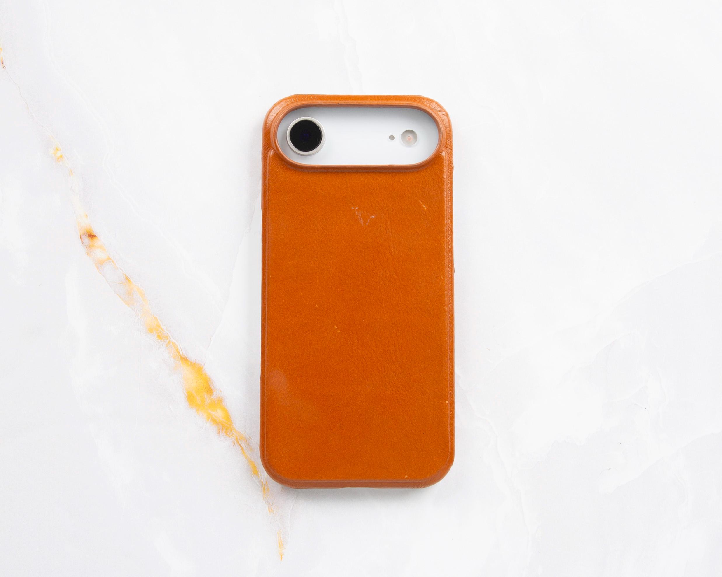 ハンドメイドレザーのiPhone 17ケース：パーソナライズ、マグネット式